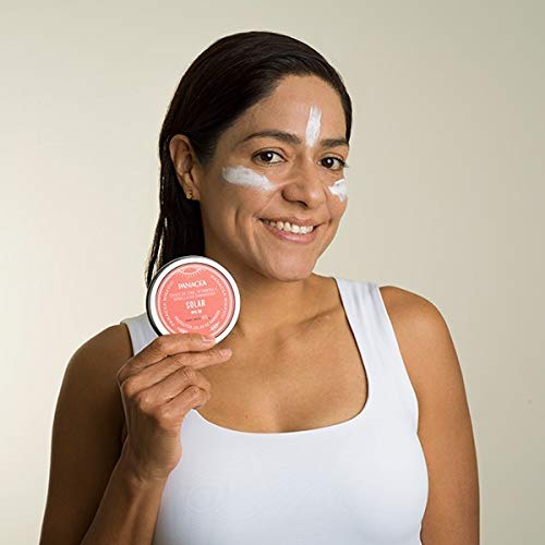 Protector SOLAR natural para todo el cuerpo que bloquea los rayos UVA y UVB con antioxidantes. Ingredientes 100% naturales, sin químicos. 90g.