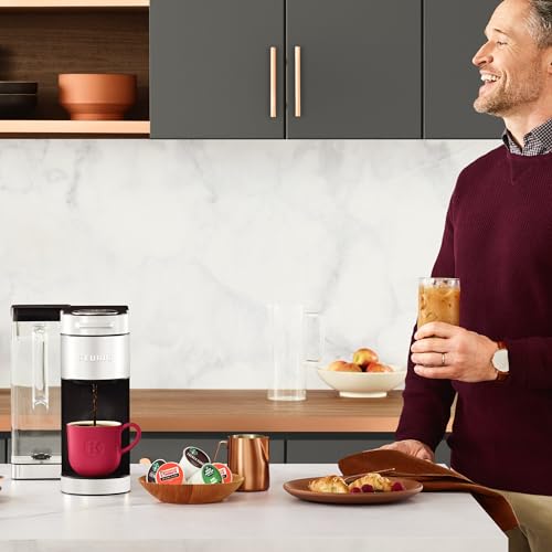 Keurig K-Supreme Plus Cafetera, cafetera K-Cup de una sola porción, con tecnología MultiStream, depósito extraíble de 76 onzas y ajustes programables, acero inoxidable
