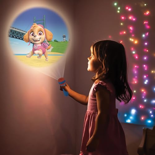 LEXiBOOK, Patrulla Canina, proyector de Historias, luz de antorcha y proyector con 3 Discos, 24 imágenes, CREA Tus propias Historias, LTC050PA