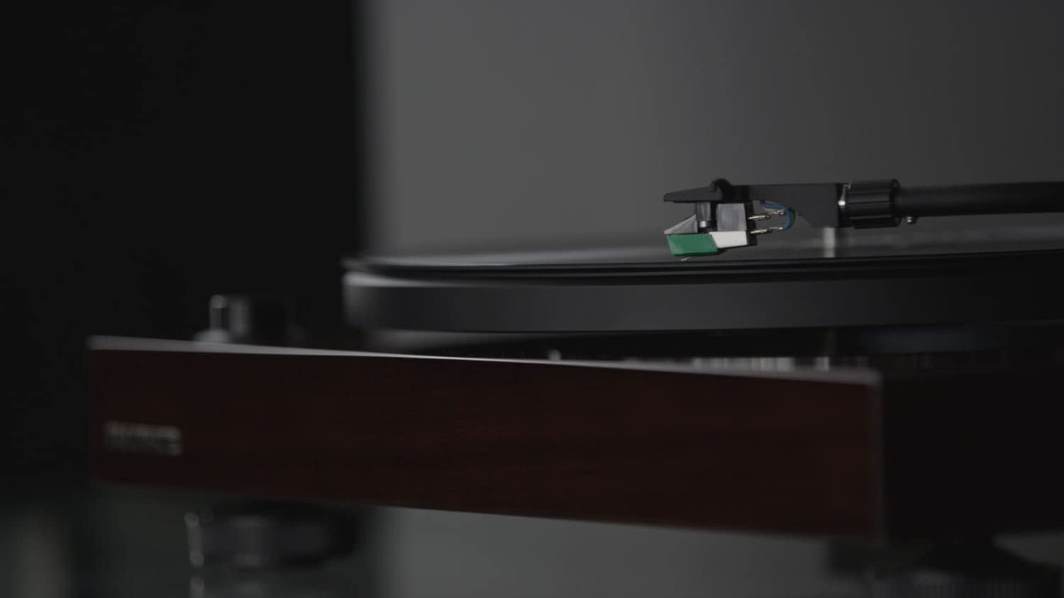 Tapete Giratorio Fluance Negro Diseño de Silicona Grado Audiófilo para Reproductores de Vinilo