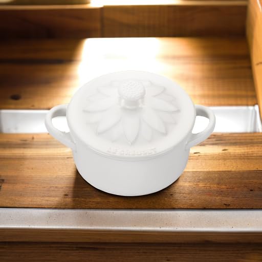 Le Creuset - Cocotte redondo de gres con tapa de flores, 8 onzas, color blanco