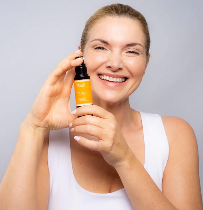 Segle Clinical | Crema Vital C | Hidratante | Para todo tipo de pieles y edades | Ideal para piel apagada deshidratada y/o con manchas por el sol | 30 ML