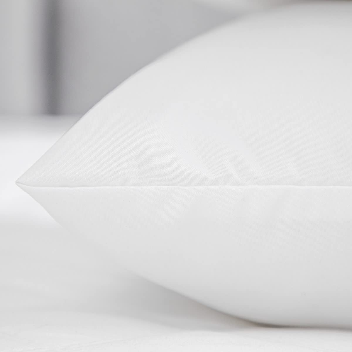 Azteca Almohadas 2 Pack Tamaño Estandar (65 x 43 cm) Densidad Media de 570gr Cada una. Almohada Hipoalergenica y Ultra Suave. para Fundas Individual, Matrimonial y Queen Size.