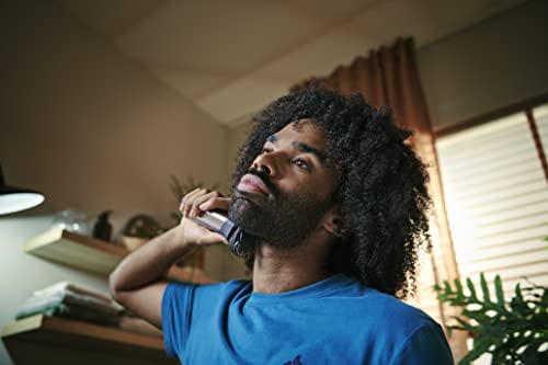 Kit de Aseo Philips Norelco Multigroom Series 7000 para Hombre sin Aceite de Cuchillas