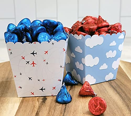 Cajas de aperitivos con temática de avión, para viajes, aventuras, suministros de fiesta de cumpleaños para niños, fiestas de piloto, temas de nubes, juego de 12 cajas reversibles para palomitas de maíz festoneadas