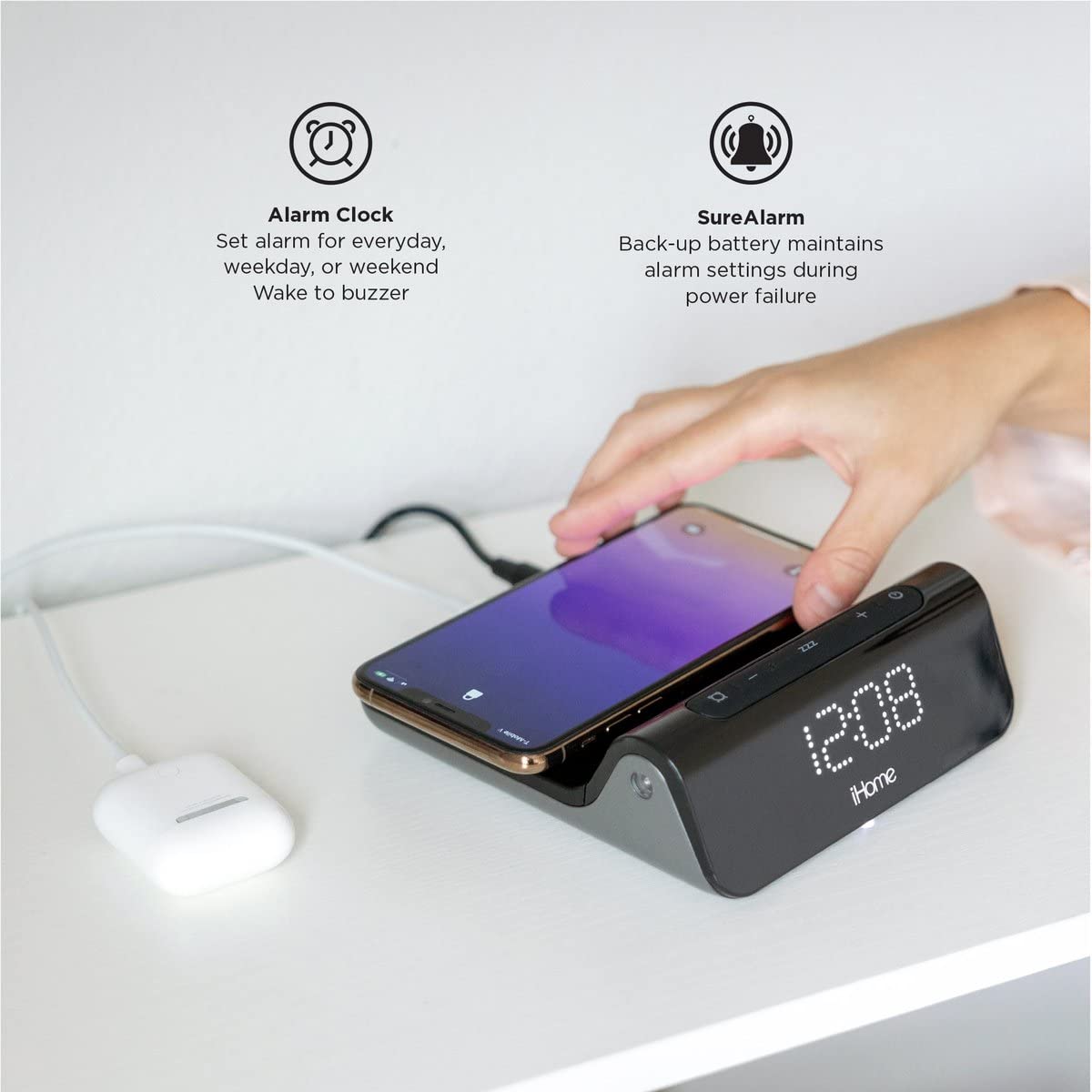 iHome 3 en 1 Reloj magnético de carga inalámbrica rápida para dispositivos habilitados Magsafe, carga USB-C y USB-A, salida de potencia total de 25 W (iW23)