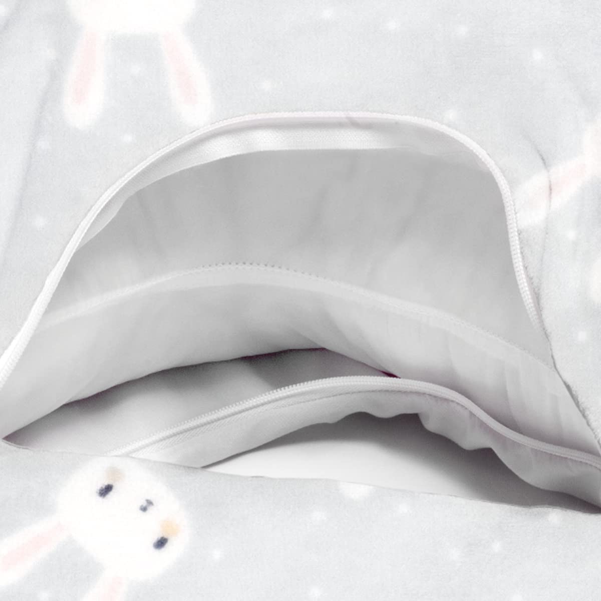 CHIQUI MUNDO Almohada de Lactancia Multiusos para Bebé Posicionador para Embarazo Funda Doble Vista Removible 100% Microfibra (Incluye Sujetador).