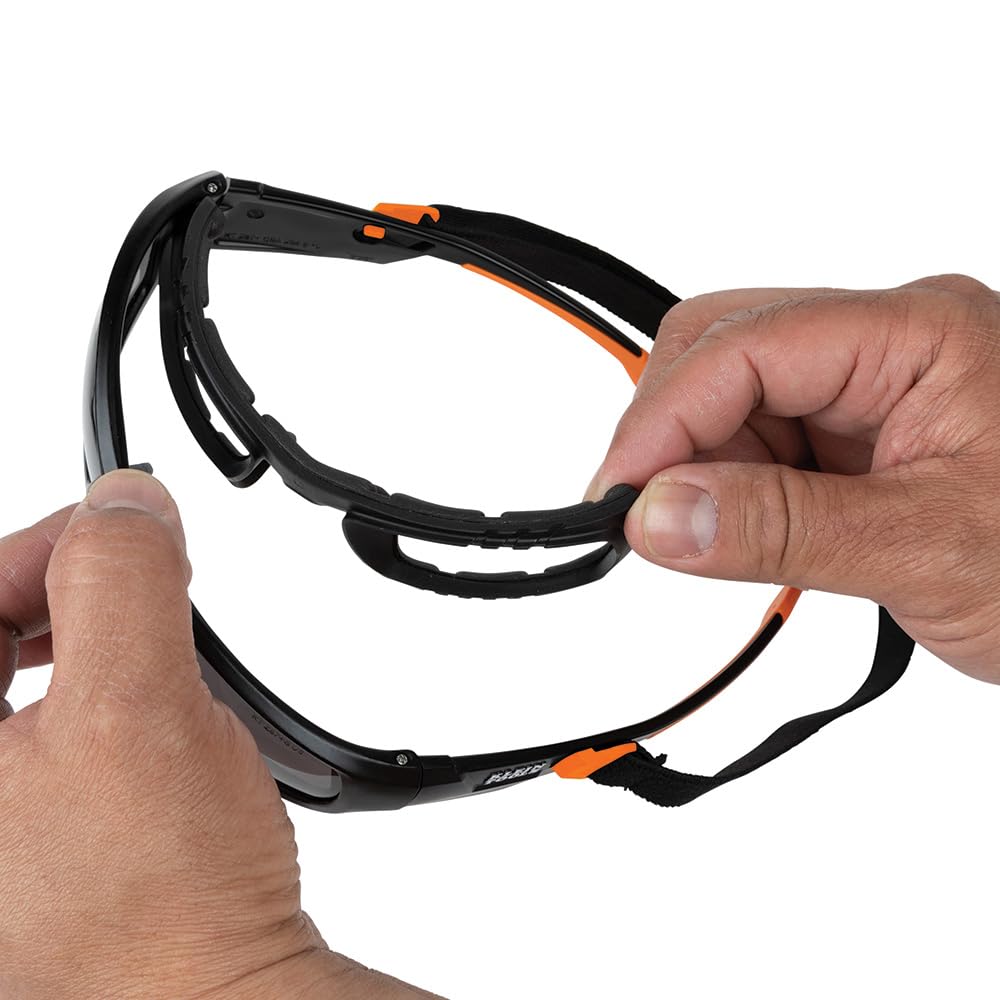 Klein Tools 60471 - anteojos de seguridad ANSI Z87.1+ Pro con junta de marco completo, lentes grises, protección UV, antivaho, resistentes a los arañazos