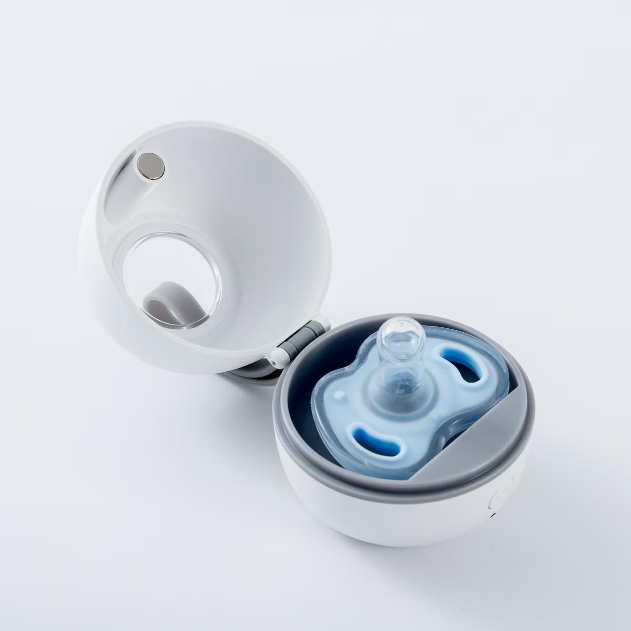 Funda para chupete UV portátil On The Go con limpiador UV – Diseño compacto para el hogar y los viajes, fácil de mantener los artículos del bebé limpios