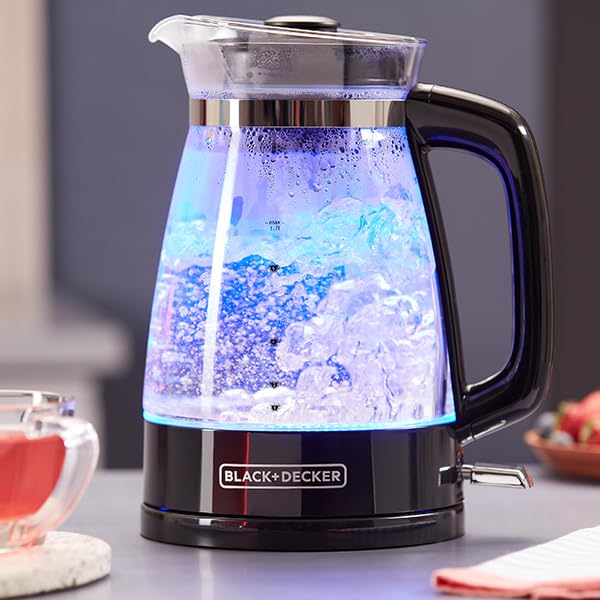 BLACK+DECKER Hervidor Eléctrico 1.7 Lts con Luz LED, Base Giratoria y Apagado Automático