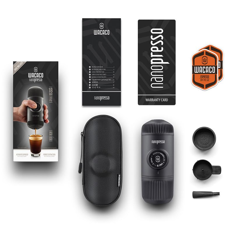 Cafetera Espresso Portátil Wacaco Nanopresso Negra con Estuche Protector, 18 Bar de Presión, para Viajes y Caminatas