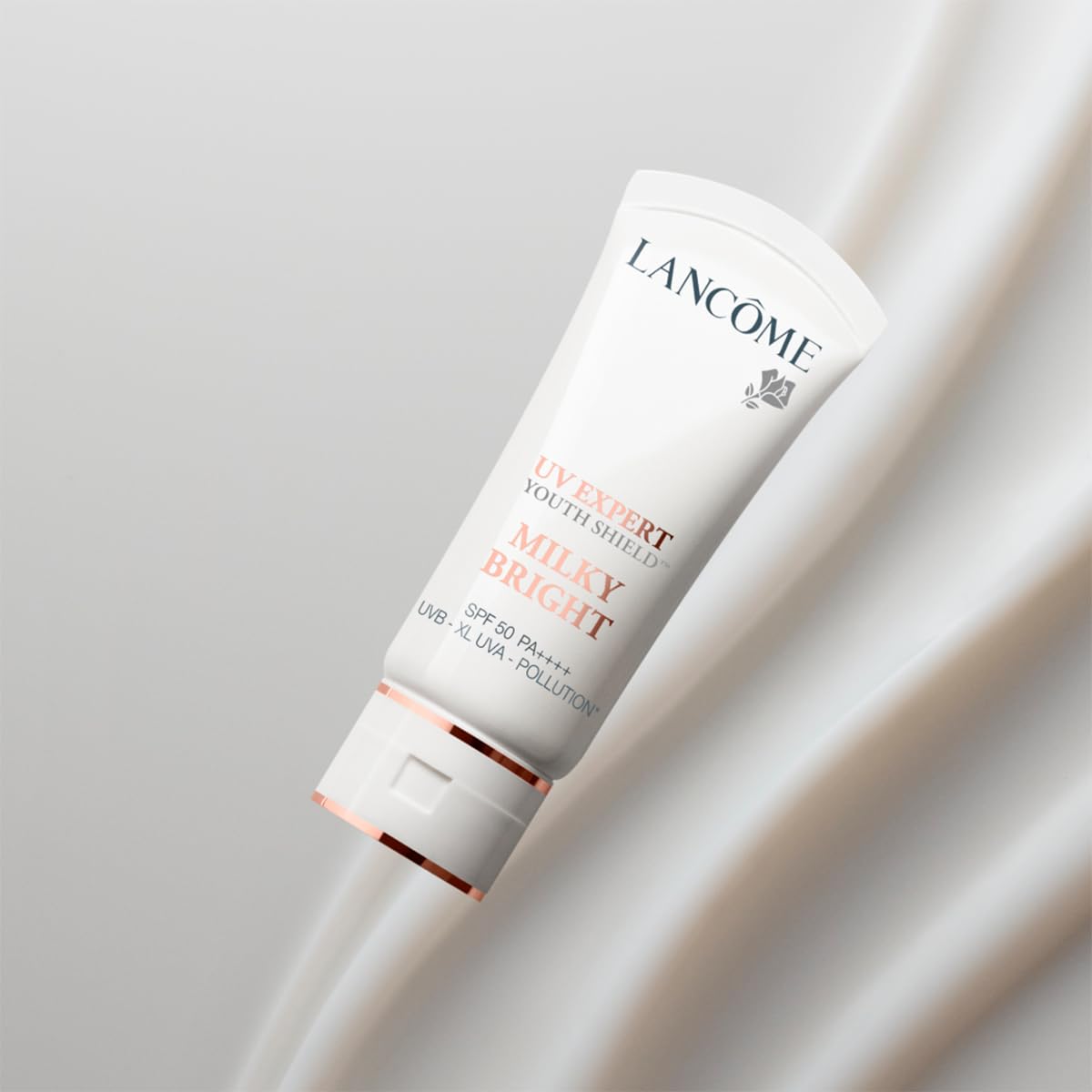 Lancôme UV-Expert Milky Bright, Bloqueador Solar Facial Milky Bright Pearly Bright FPS 50, Con Textura Cremosa Para Proteger de Rayos UVA, UVB y Contaminación, 50 ml