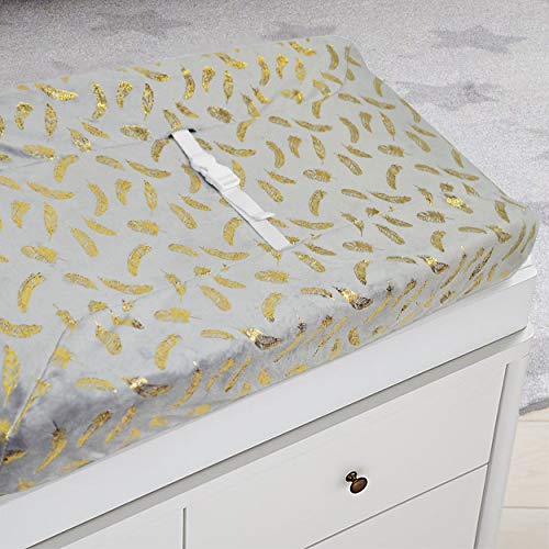Funda para Cambiador Contorneado American Baby Company Pluma Dorada Brillante en Gris Sólido para Niños y Niñas