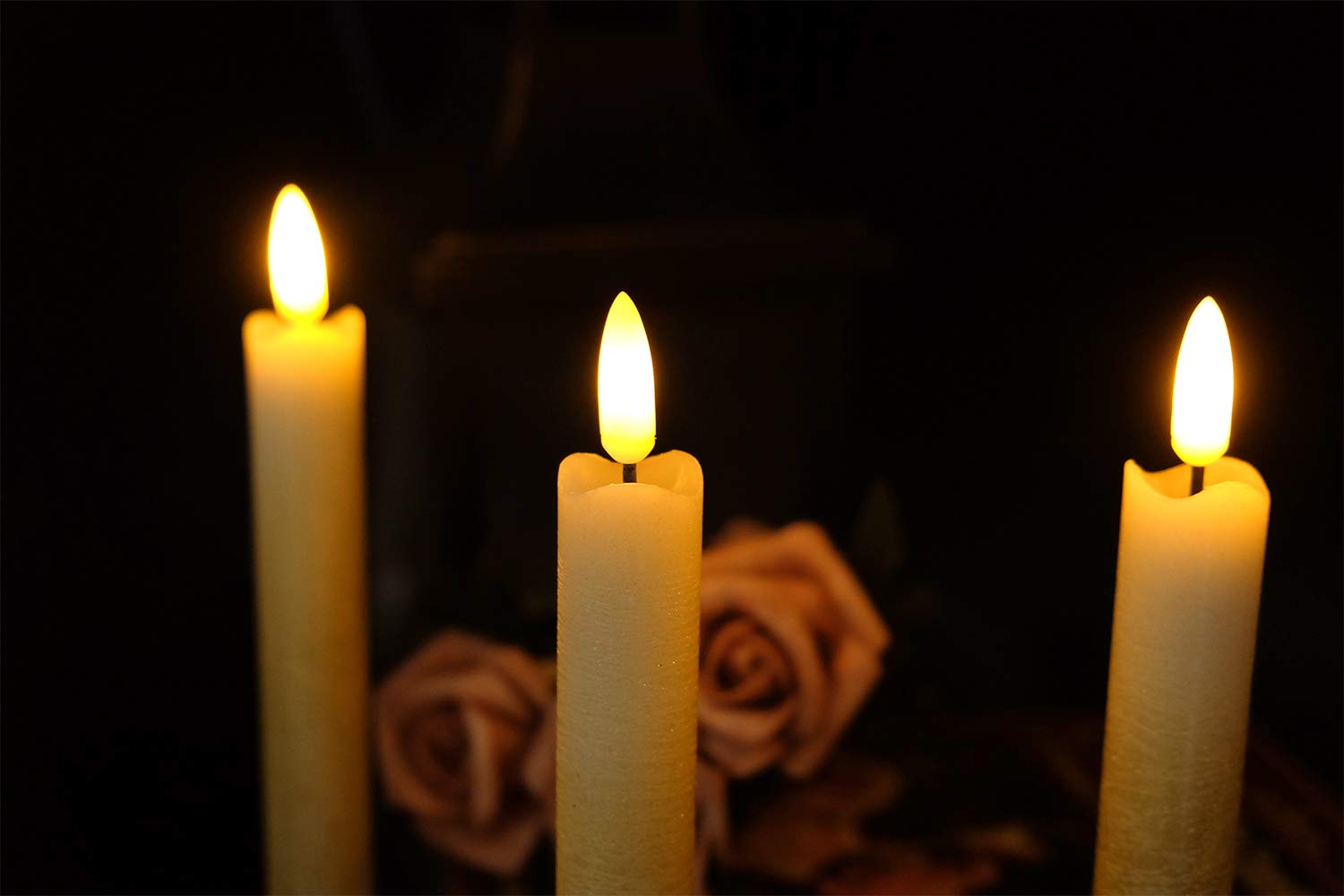DRomance - Velas cónicas doradas sin llama funcionan con pilas con temporizador remoto, cera real 3D con mecha, velas LED parpadeantes, decoración de cena, boda, día festivo (paquete de 6, 0.78 x 9.64