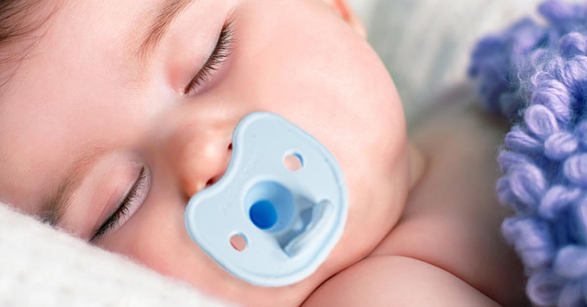 Kids Heroes Chupones para Bebe 0 a 3 Meses de Una Sola Pieza de Silicona, Chupones Ortodonticos 0-3 meses Libre de BPA, Paquete de 2 (Azul Celeste)