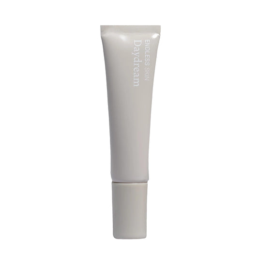 Endless Skin - Daydream – Bálsamo Labial Sabor Vainilla Natural con Aceite de Jojoba, Ácido Hialurónico y Escualeno – Nutre e Hidrata tus Labios hasta por 8 Horas – Vegano y Libre de Parabenos – 15ml / 0.5 fl oz – DLB25