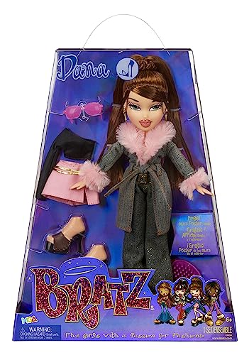 Bratz Muñeca de Moda - Dana - Serie 3 - Muñeca, 2 Conjuntos y póster - para coleccionistas y niños y niñas Mayores de 6 años
