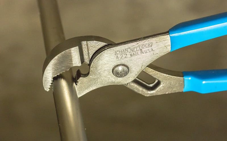 Channellock 422 Pinza de Extensión Mordaza En "V" de 9 1/2"