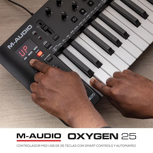 M-Audio Oxygen 25 V - Teclado controlador MIDI USB de 25 teclas con Beat Pads, modos Smart Chord y Scale, arpegiador y suite de software incluidos