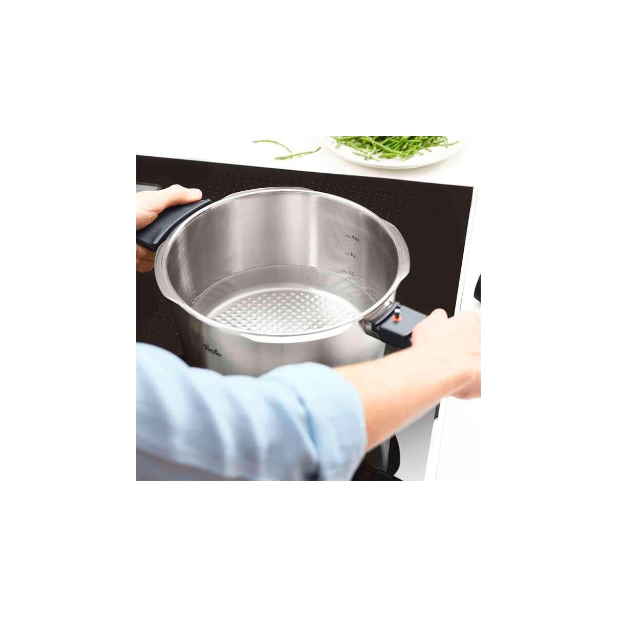 Olla de Presión Premium Fissler Vitavit 3.7 Cuartos con Inserto de Vapor