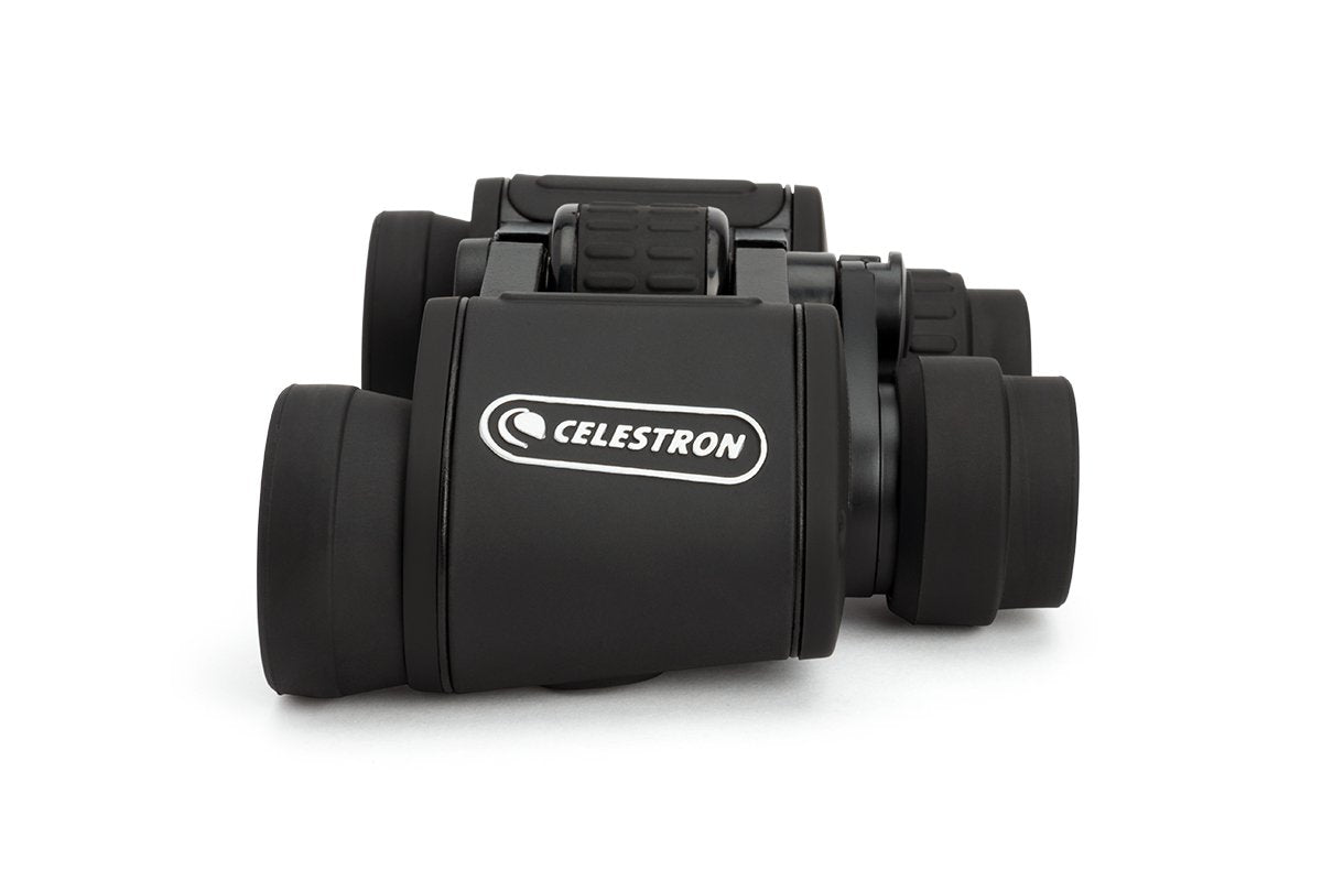 Celestron – Binocular UpClose G2 7x35 – Óptica de Revestimiento múltiple para observación de Aves, Vida Silvestre, Paisaje y Caza, Binocular Porro Prism para Principiantes – Incluye Funda de