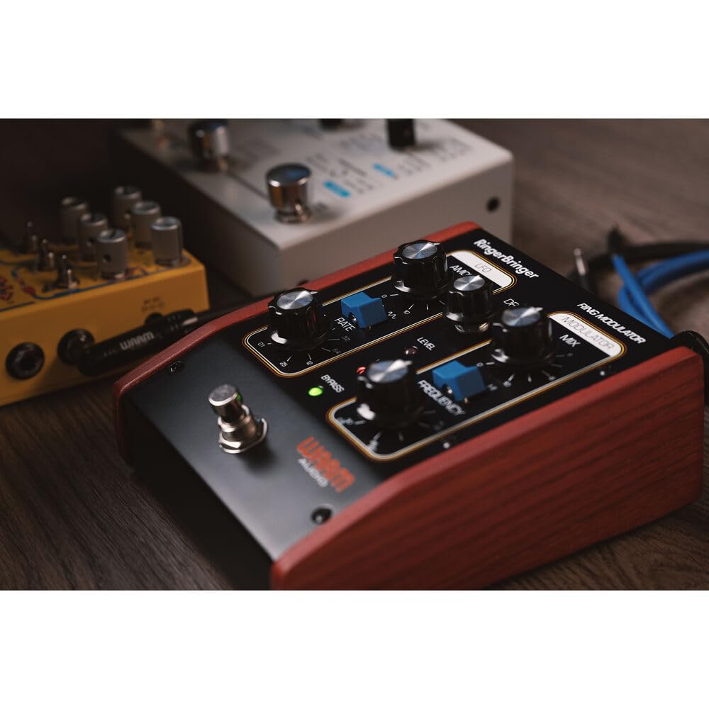 Pedal de Modulación de Anillo Analógico Warm Audio RingerBringer con Controles LFO, MOD, FREQ y RATE