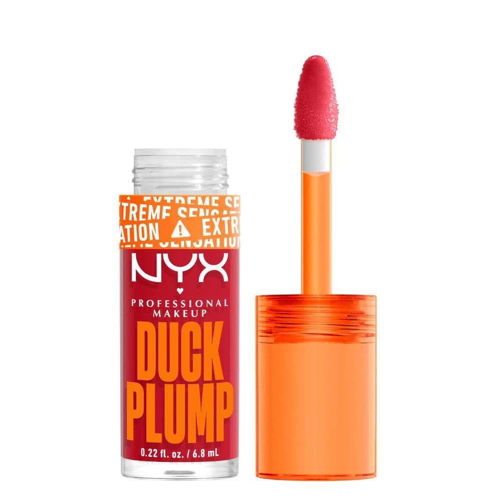 NYX Professional Makeup, Duck Plump, 7ml. Tono: Cherry Spice (Rojo). Brillo labial voluminizador con efecto plumping para un volumen instantáneo. Gloss infusionado con jengibre picante para un volumen visible y de larga duración. Fórmula vegana.