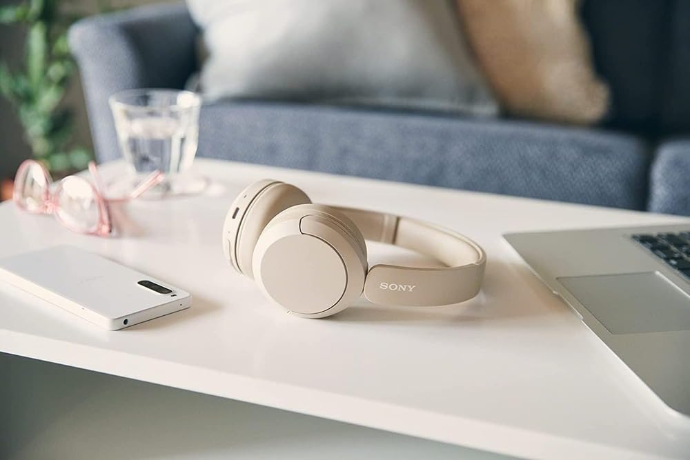 Audífonos Inalámbricos Sony Beige con 50 Horas de Duración de Batería Versión Extranjera