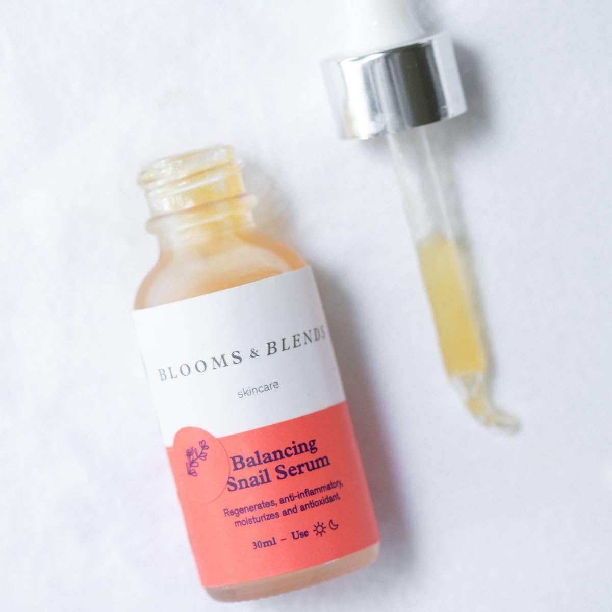 Blooms & Blends Skincare, Balancing Snail Serum, 30ml.