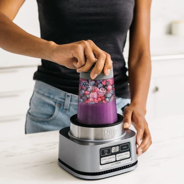 Extractor de Nutrientes Ninja Plateado con 2 Vasos y 2 Smoothie Bowl Maker