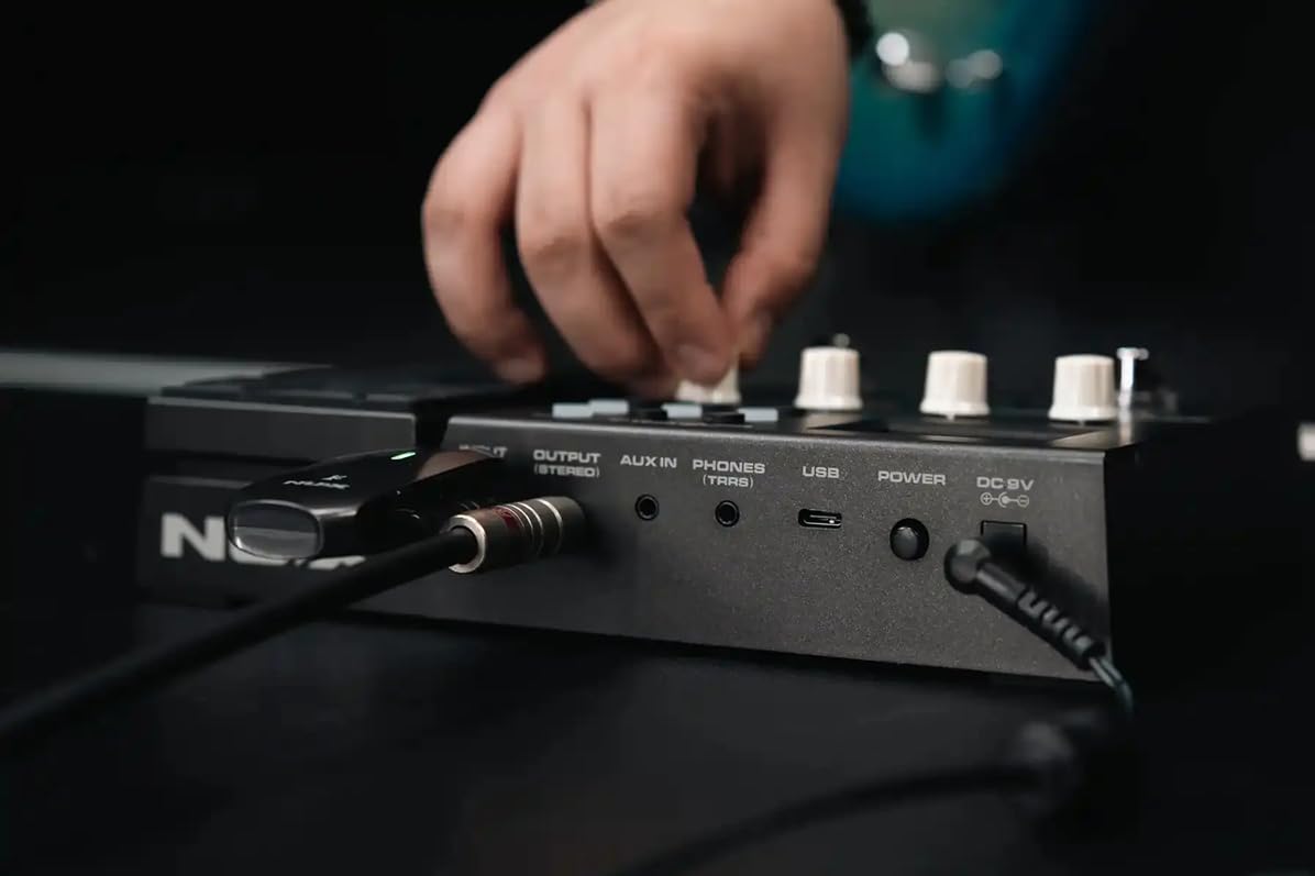 Pedal Multiefectos NUX MG-300 MKII Negro con Soporte IR y Tonos Personalizables