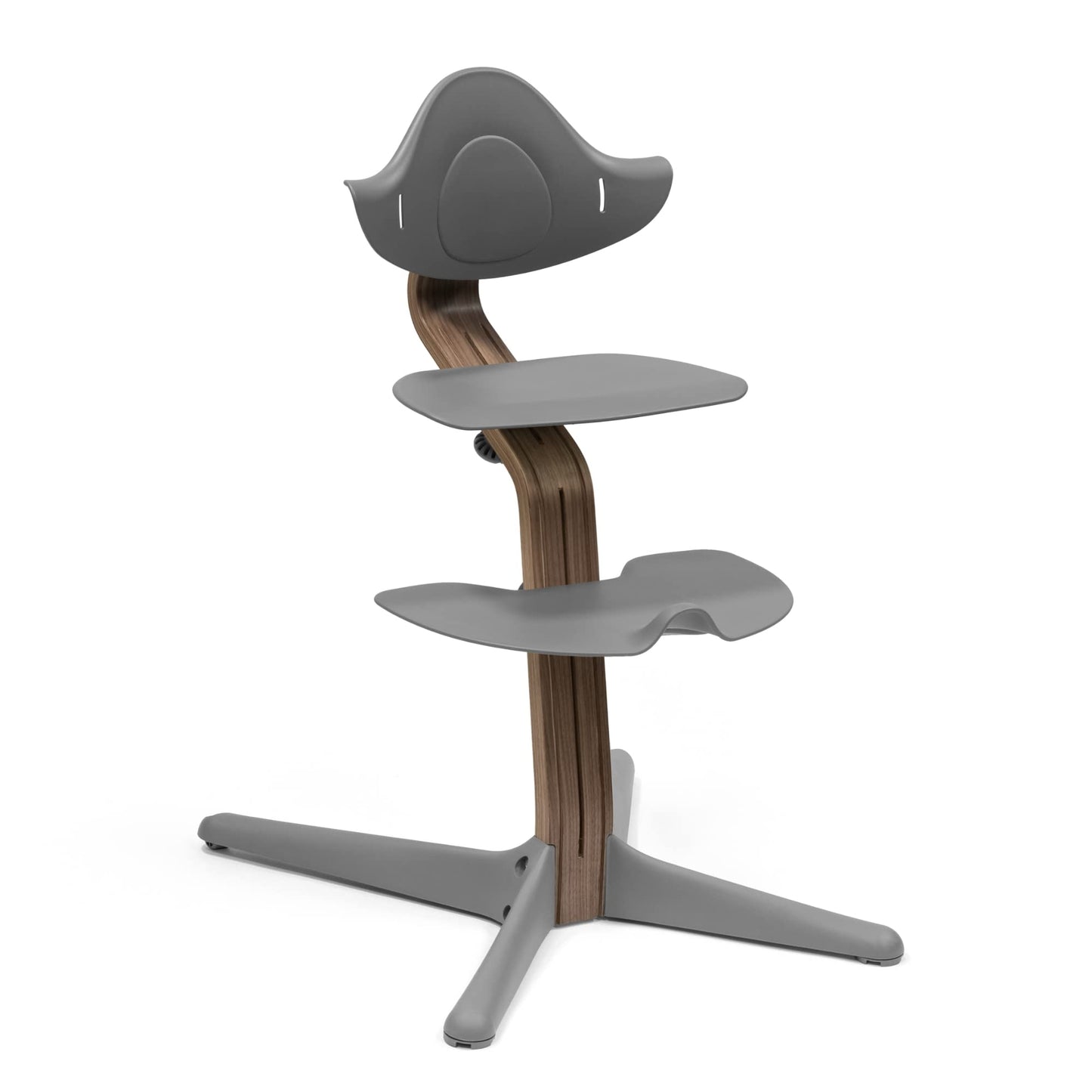 Silla Stokke Nomi - La silla que inspira a sentarse de forma activa - ajuste fácil - Incluye un reposapiés estable y ruedas antivuelco - Soporta hasta 150 kg (Gris/Nogal)