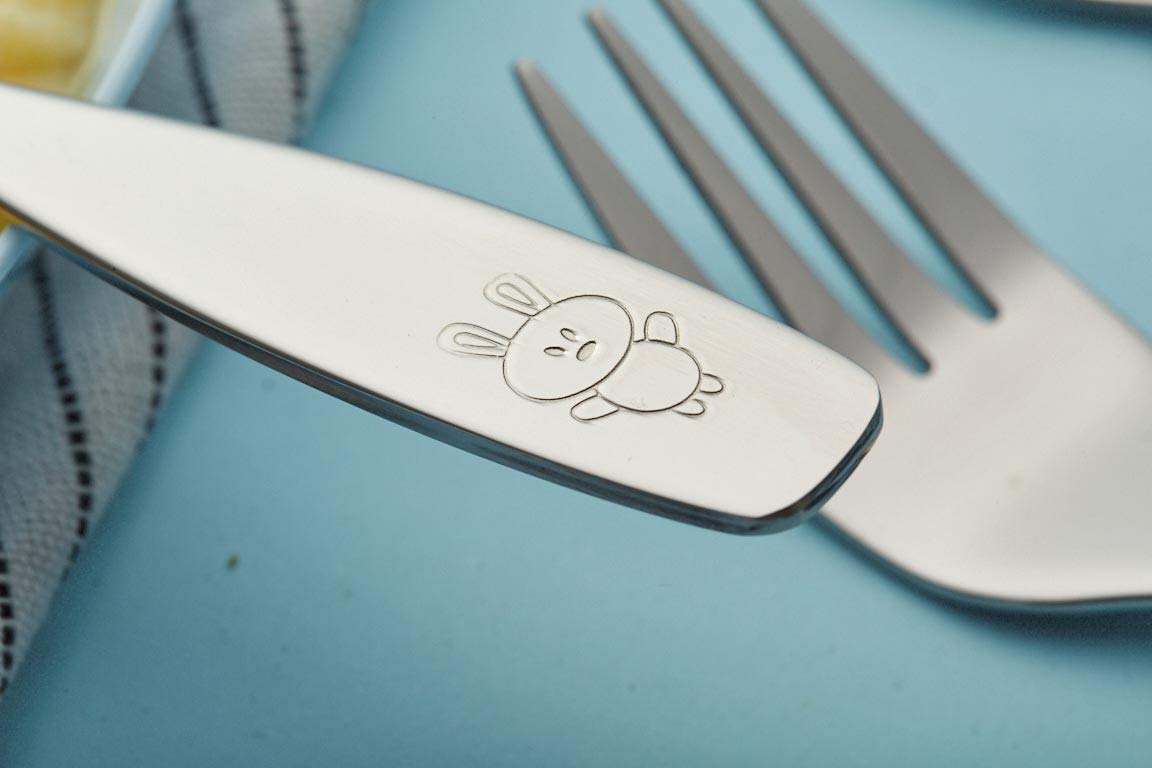 Exzact Stainless Steel 18 Pieces Childrens Flatware/Kids Silverware/Cutlery Set - 6 x Safe Forks, 6 x Safe Table Knives, 6 x Tablespoons - Safe Toddler Utensils (Engraved Dog Cat Bunny)