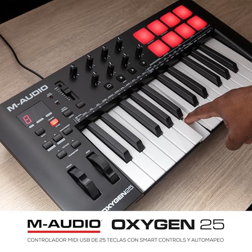 M-Audio Oxygen 25 V - Teclado controlador MIDI USB de 25 teclas con Beat Pads, modos Smart Chord y Scale, arpegiador y suite de software incluidos