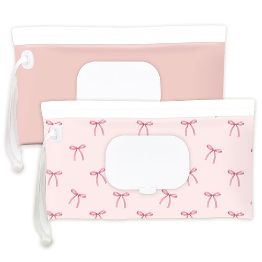 eoscasely - Dispensador de toallitas y contenedores, paquete de 2 soportes reutilizables para toallitas y fundas de viaje, bolsa recargable para artículos esenciales para bebés, diseño de rubor y lazo