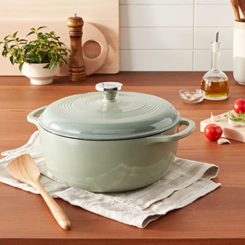 Lodge - Horno holandés de hierro fundido esmaltado de 6 cuartos con tapa, asas dobles, apto para horno hasta 500 °F o en estufa, uso para marinar, cocinar, hornear, refrigerar y servir - Salvia del desierto