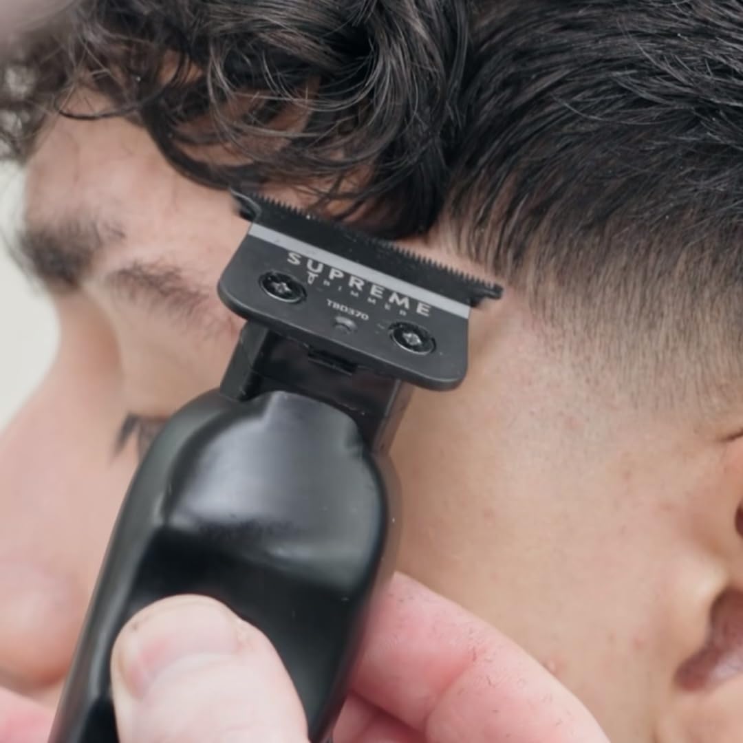 Cortadora Profesional Supreme Trimmer Vader Negra con Cuchilla en T para Barberos