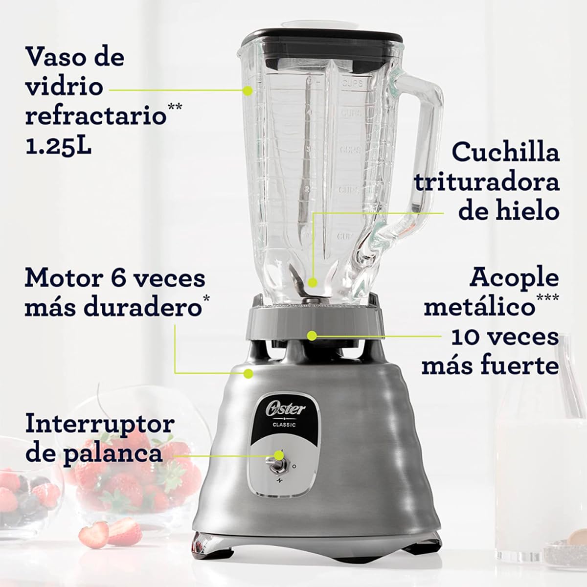 Licuadora Clásica Oster Plateada con Vaso de Vidrio 1.25 L y Cuchilla Trituradora de Hielo