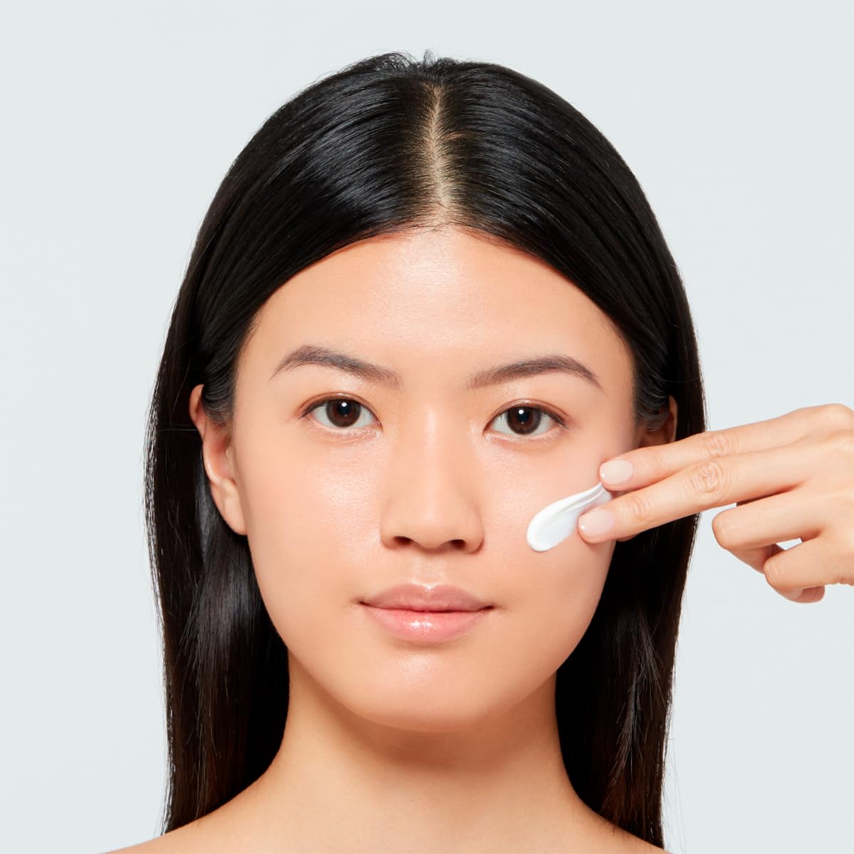 Lancôme UV-Expert Milky Bright, Bloqueador Solar Facial Milky Bright Pearly Bright FPS 50, Con Textura Cremosa Para Proteger de Rayos UVA, UVB y Contaminación, 50 ml