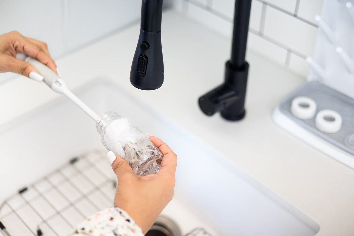Ubbi - Cepillo para Botellas - Limpieza Profunda y Práctica - Color Gris