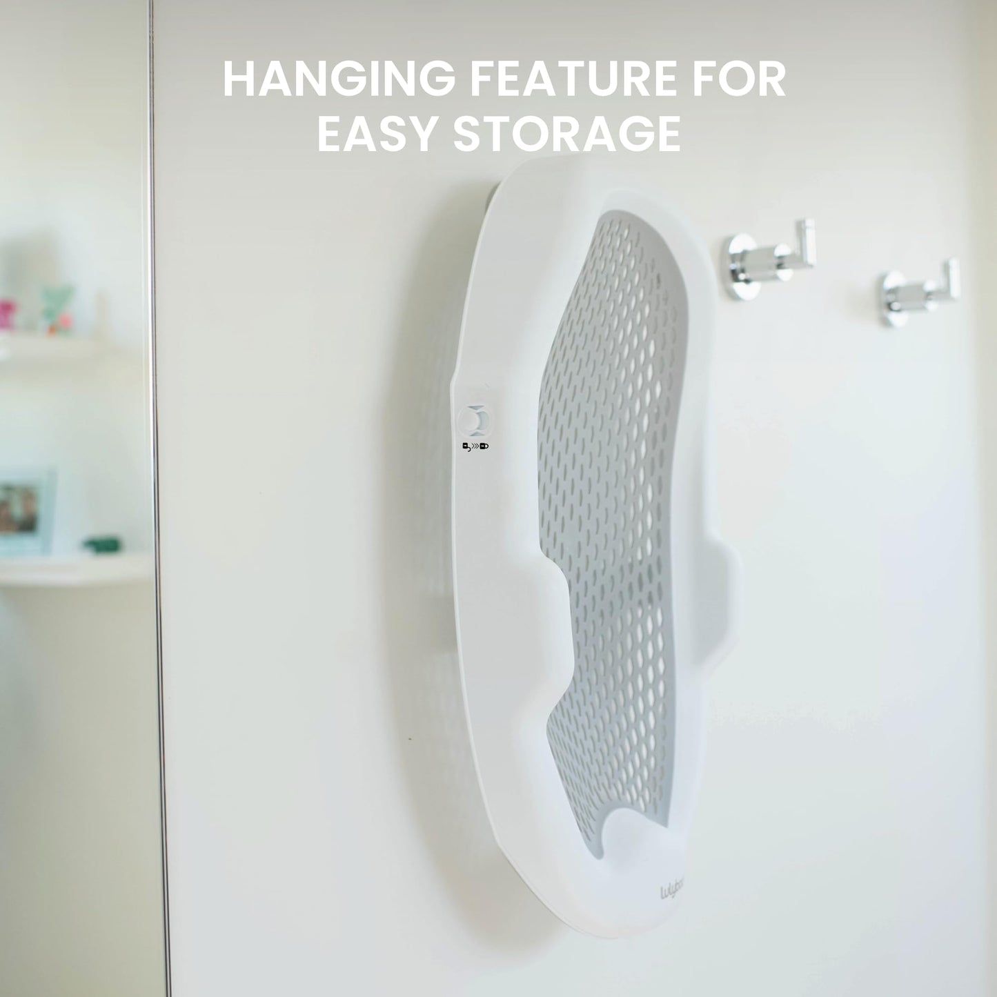 Lulyboo - Soporte plegable para tina de bebé para bebés menores de 6 meses, ergonómico, antideslizante, portátil, con cojín suave y drenaje integrado, ayuda de baño para bebé segura y ahorra espacio