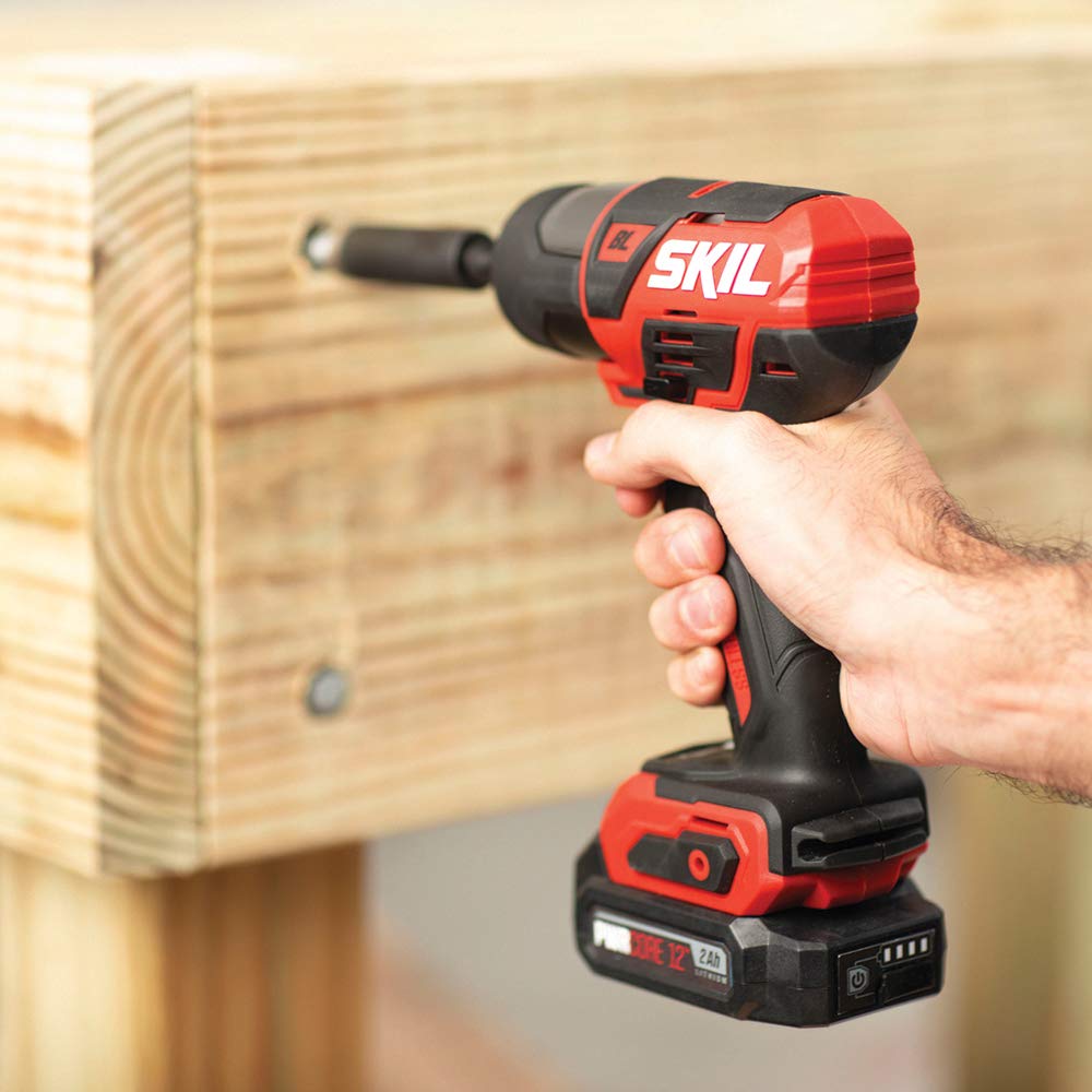 Skil - Kit de 2 herramientas: taladro inalámbrico PWRCore 12 sin escobillas de 12 V y 1/2 pulgada y destornillador de impacto hexagonal de 1/4 de pulgada, incluye dos baterías de litio de 2 Ah y un cargador estándar, CB738501