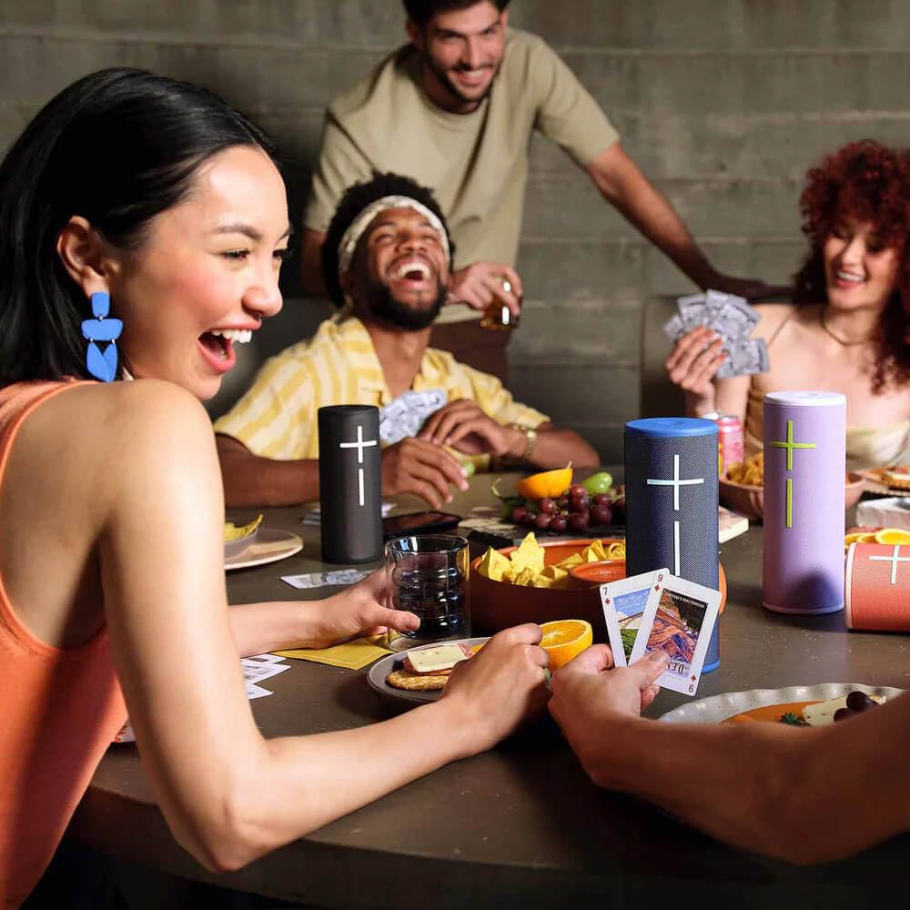 Ultimate Ears MEGABOOM 4 Altavoz Bluetooth Portátil Impermeable, Sonido de 360 Grados, Graves Atronadores, Alcance de 147 pies, Batería de 20 Horas, Altavoz Flotante - Negro (Reacondicionado)