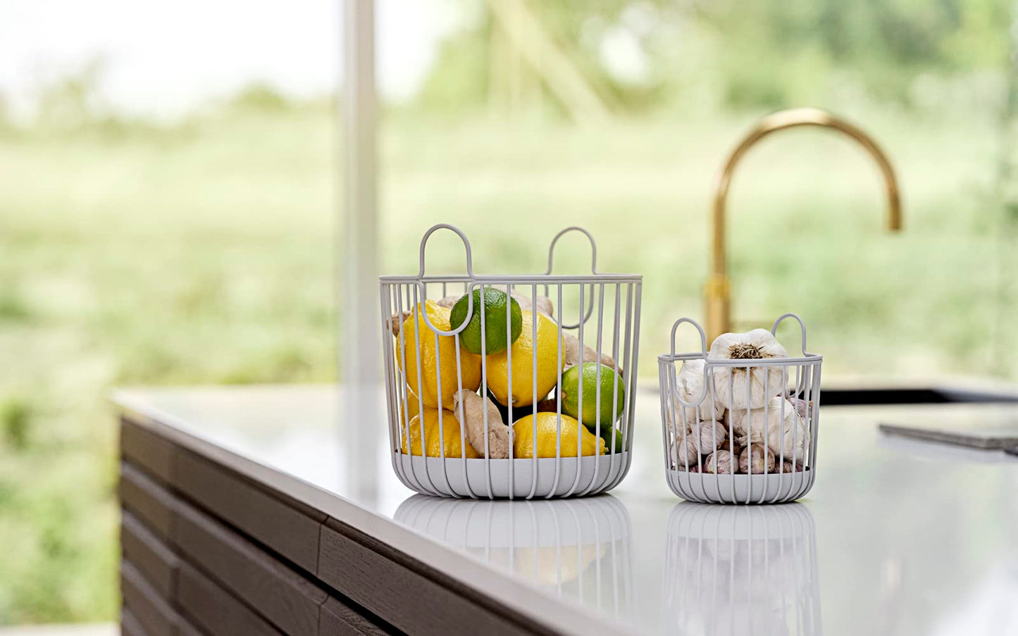 Zone Denmark Inu - Cesta de almacenamiento pequeña para cocina, baño, habitación de los niños, oficina en casa, metal, diámetro 20 cm, altura 20 cm, color gris