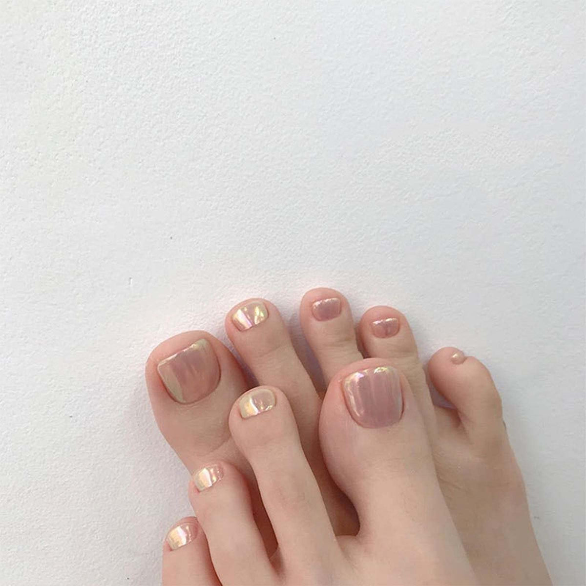 Yheakne Shiny Coffin Press on Toenails Glossy Ballerina Pink Fake Toe Nails Solid Clip on Nails Shimmer Art Full Cover Artificial False ToeNails Tips for Women and Girls 24Pcs (Shimmer Pink)