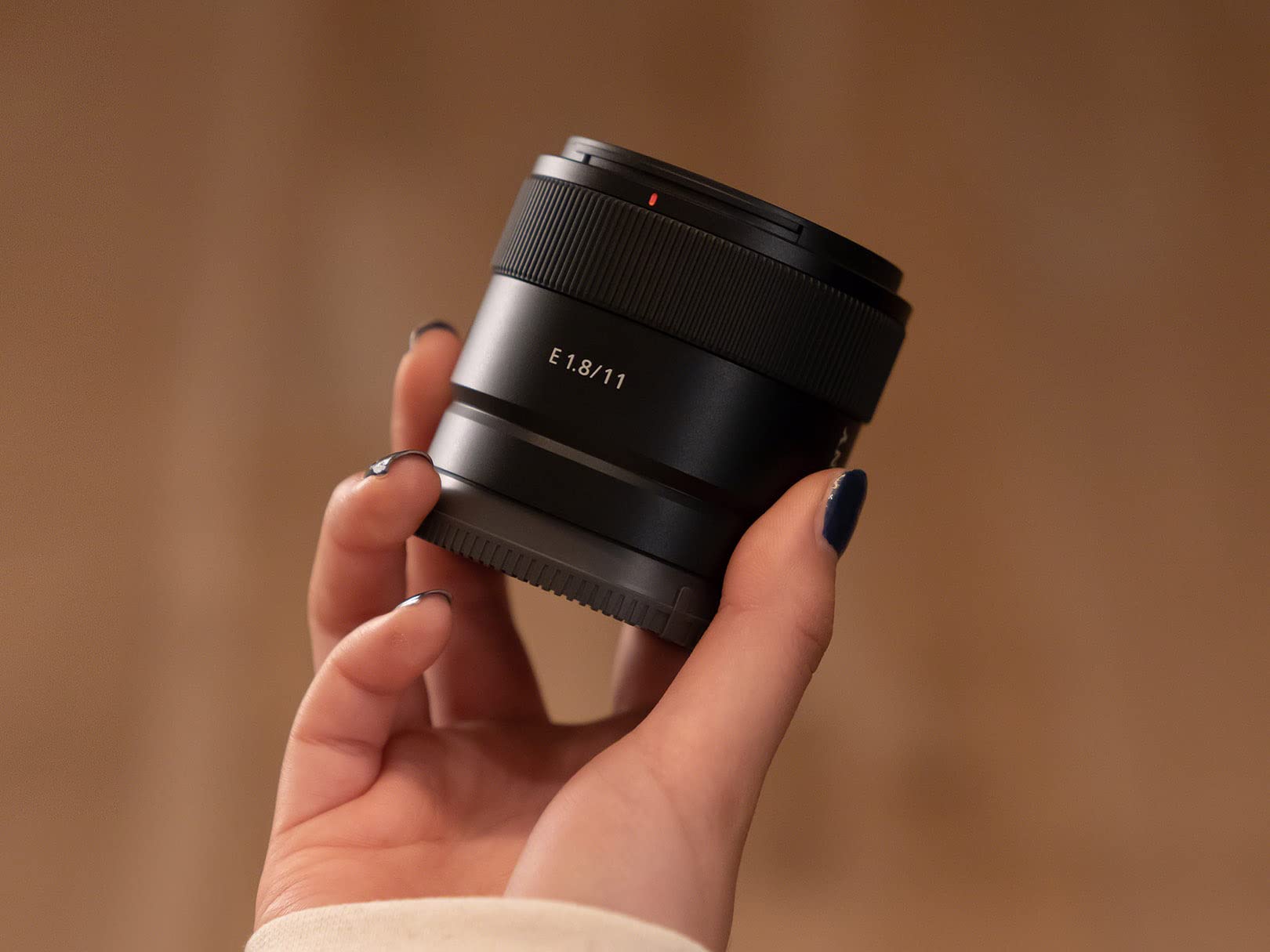 Lente Gran Angular Fijo Sony 11mm F1.8 APS-C con Estabilizador