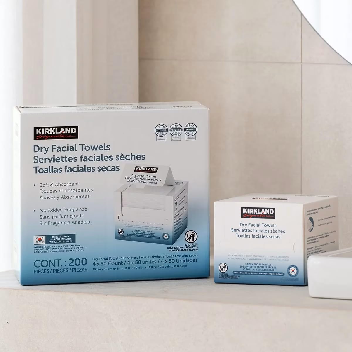 Kirkland Signature Toallas Faciales Secas Desechables Doble Cara, Extra Suaves para Limpieza, Eliminación de Maquillaje y Cuidado de la Piel, Suaves, Higiénicas, Sin Pelusa 200 Toallas.