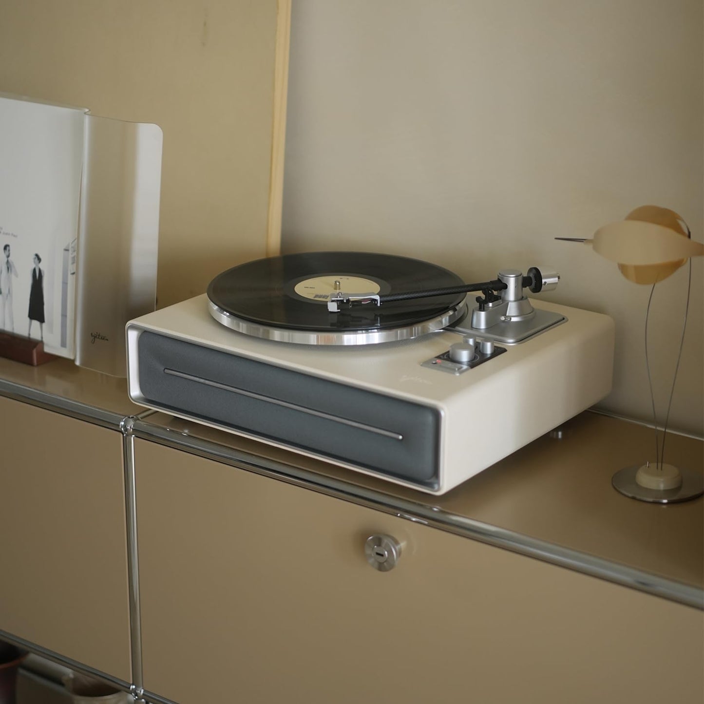 syitren SEVIA - Tocadiscos clásico para discos de vinilo con altavoces incorporados Bluetooth retro fonógrafo