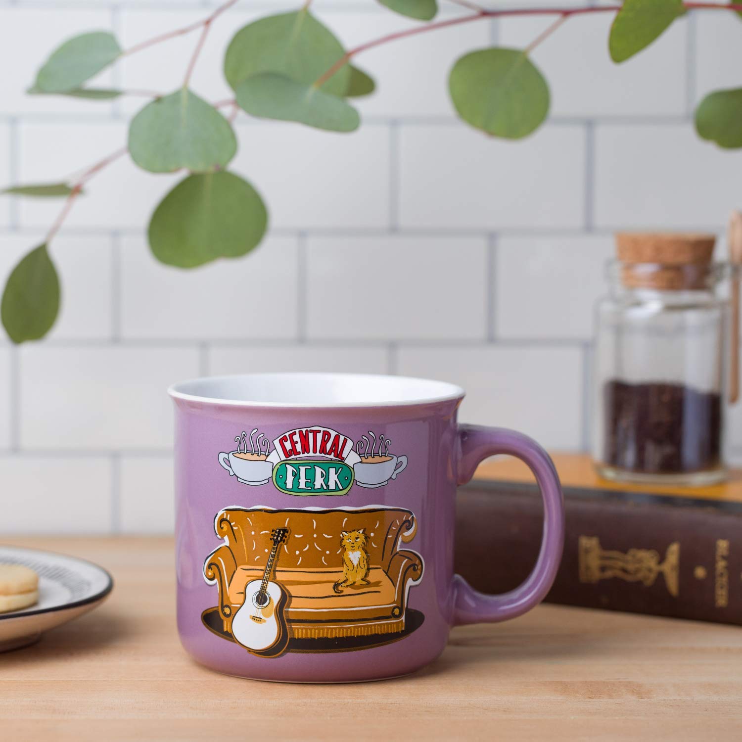Taza de Cerámica Silver Buffalo Friends Morado Central Perk Smelly Cat 591 ml