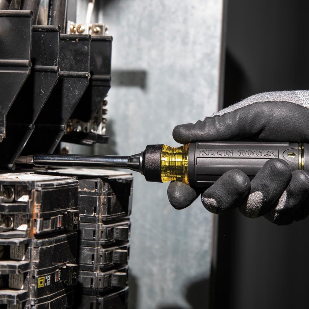 KLEIN TOOLS 32305 | Desarmador multipuntas| 15 en 1 con matraca | Destornillador ergonómico con puntas intercambiables y almacenamiento integrado | Ideal para todo tipo de tornillos